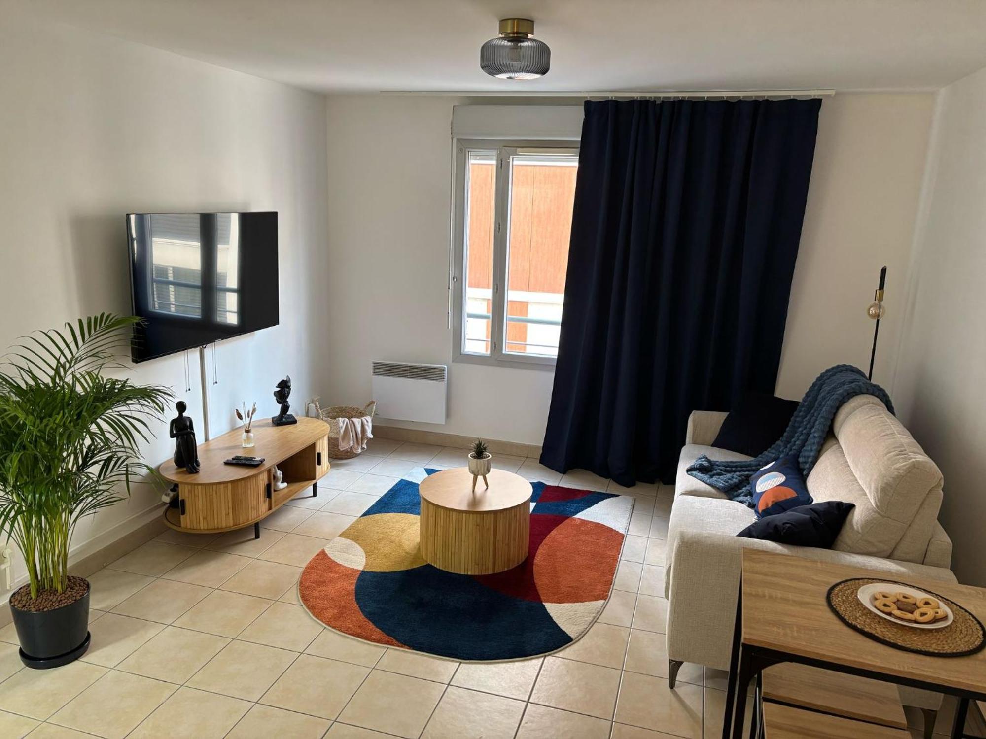 Elixir Apartment *